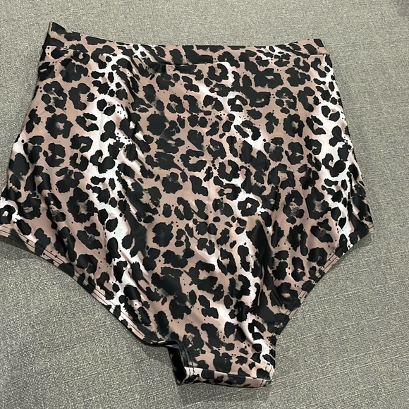 COCOPEAR Women Ruched High Waisted Bikini Bottom Tummy Control Animal print - Picture 3 of 8